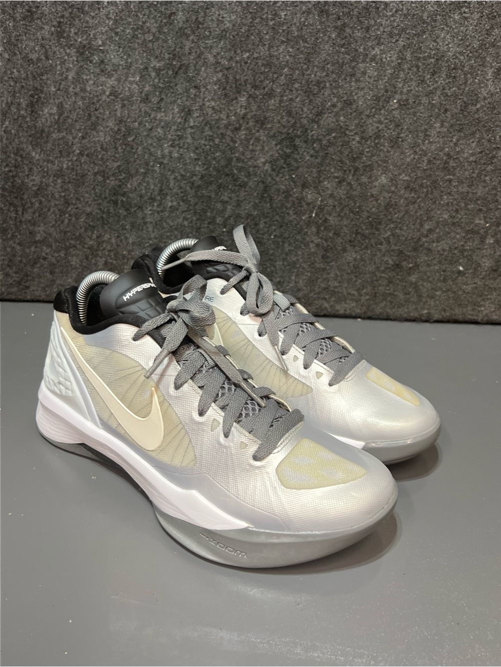 Nike Volley Zoom Hyperspike Women’s Size 8